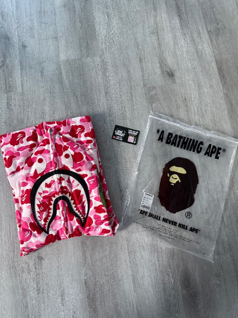 *NEW* Pink Bape ZipUp Sizes Small, Medium, Large 100% Authentic Comes With 🧾